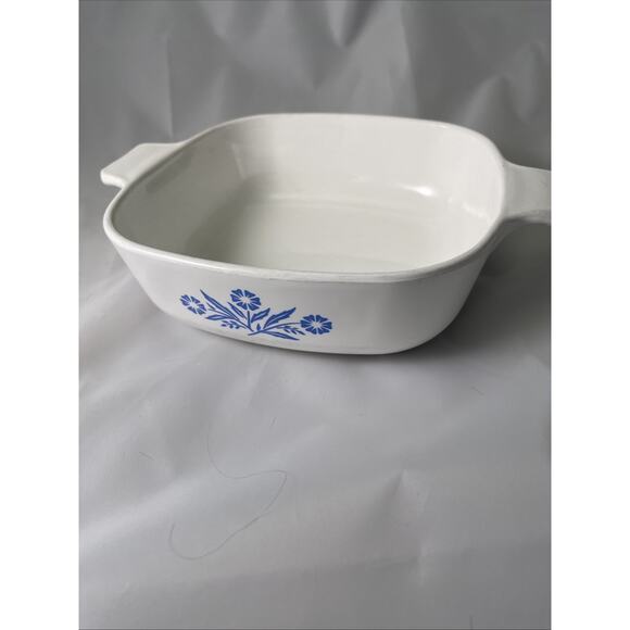 Vintage Corning Ware Blue Cornflower 1 Quart Casserole Dish A-1-B Without Lid - Picture 3 of 8